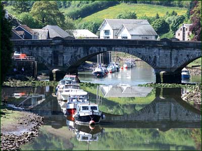 Totnes - old bridge