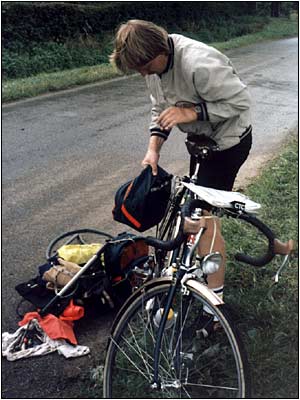 Punctured near Lincoln - thanks to Farmer Palmer for the hedge clippings!